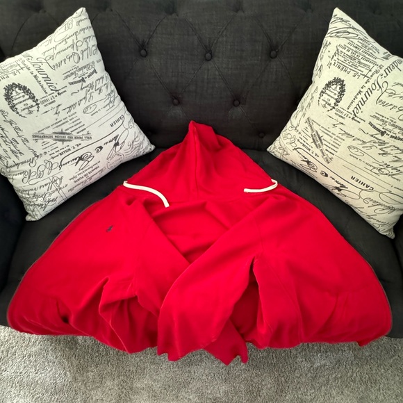 Very stylish shirts, and zip up hoodies. - Picture 7 of 10